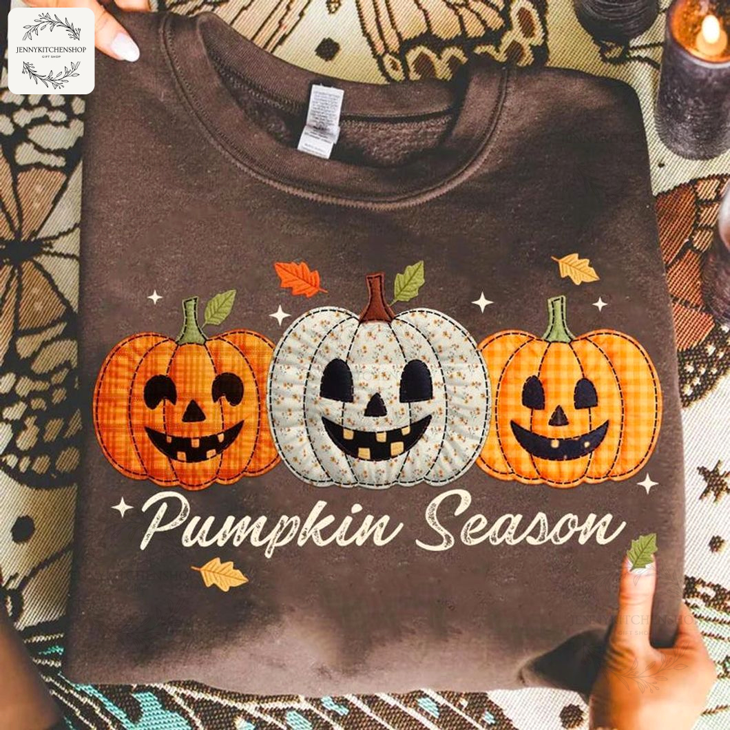 Patchwork Pumpkin Season Sweatshirt â Halloween Cozy Fall Crewneck