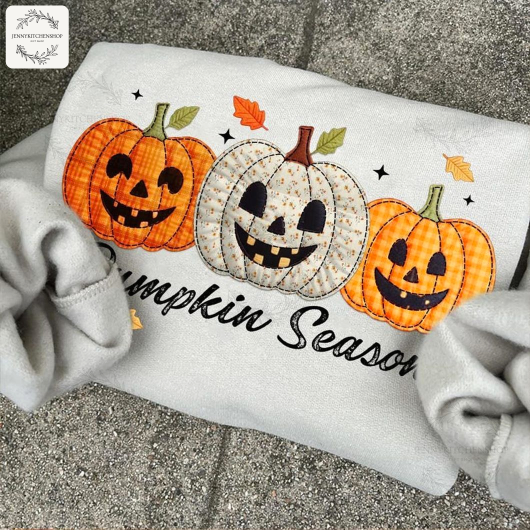 Patchwork Pumpkin Season Sweatshirt â Halloween Cozy Fall Crewneck