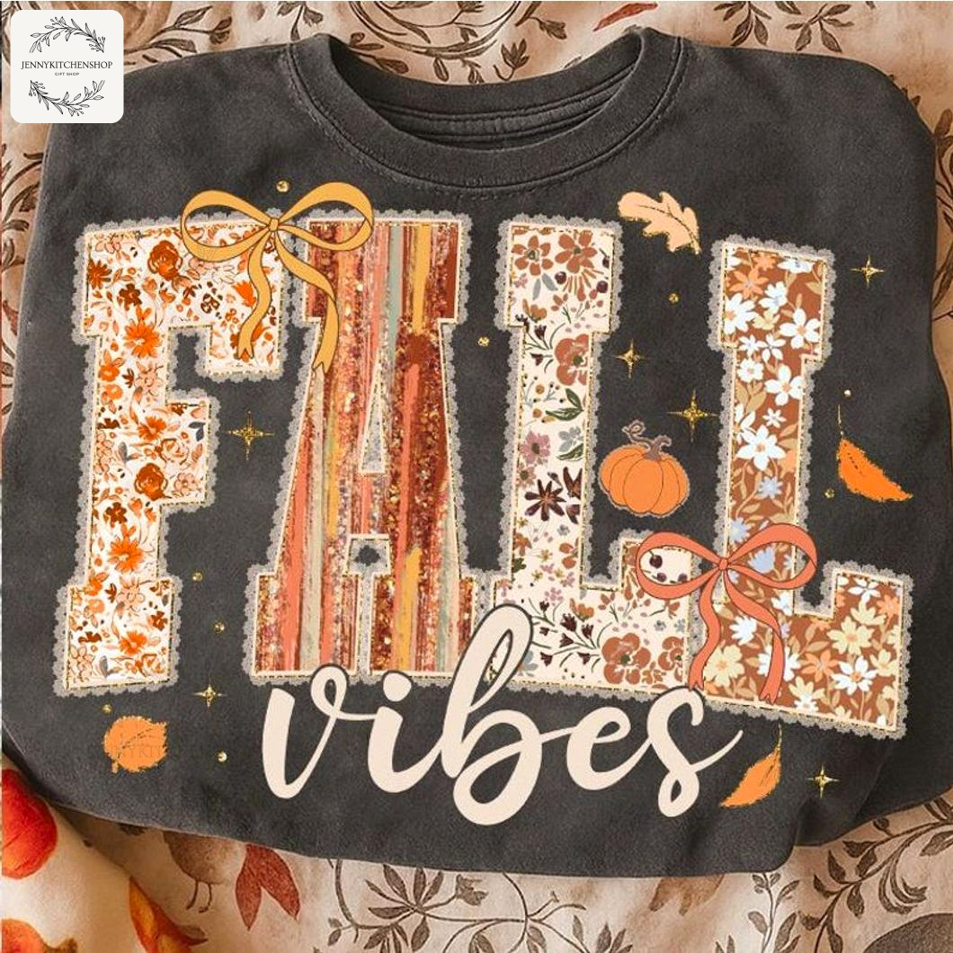 Retro Coquette Autumn Floral Pumpkin Sweatshirt | Cozy Fall Vibes Pullover