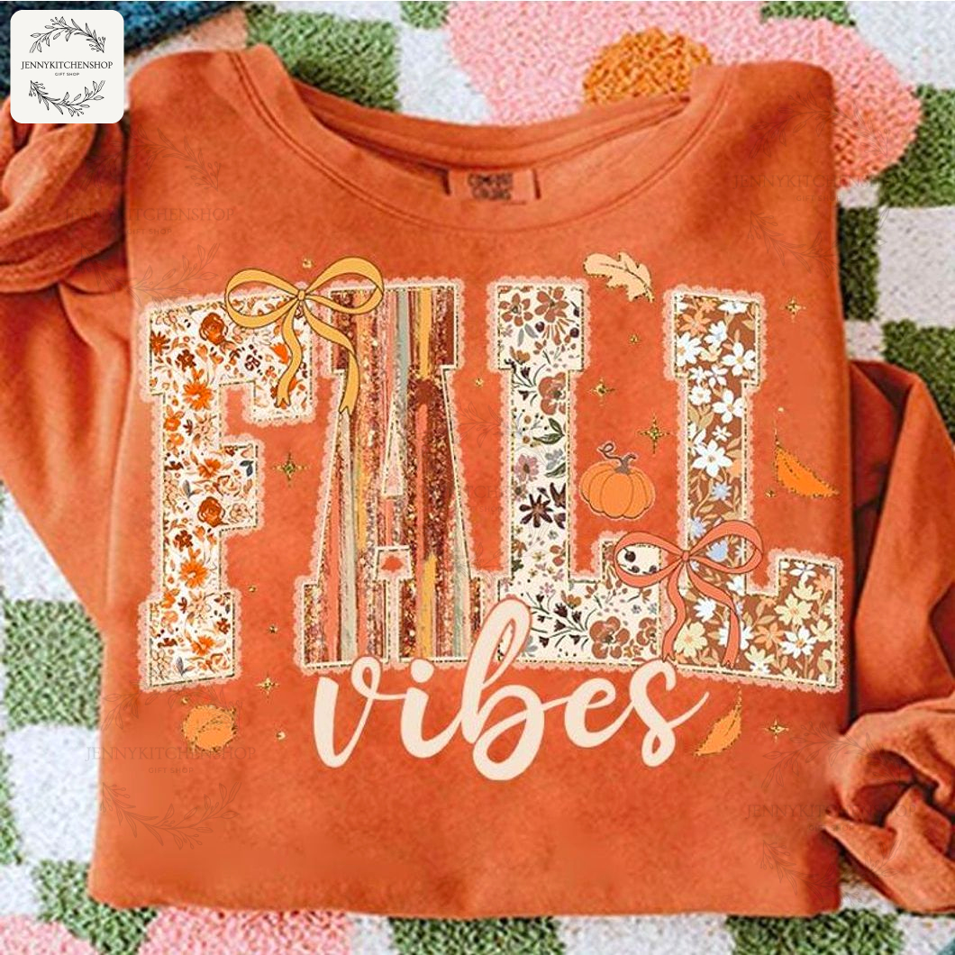 Retro Coquette Autumn Floral Pumpkin Sweatshirt | Cozy Fall Vibes Pullover